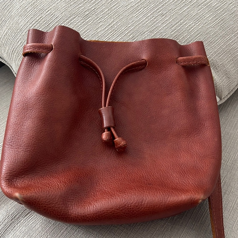 Portland Leather Small Bucket Bag in Nutmeg